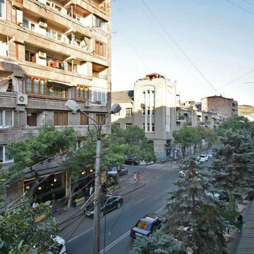 Rent Inn Yerevan On Sakharov Square Exterior foto